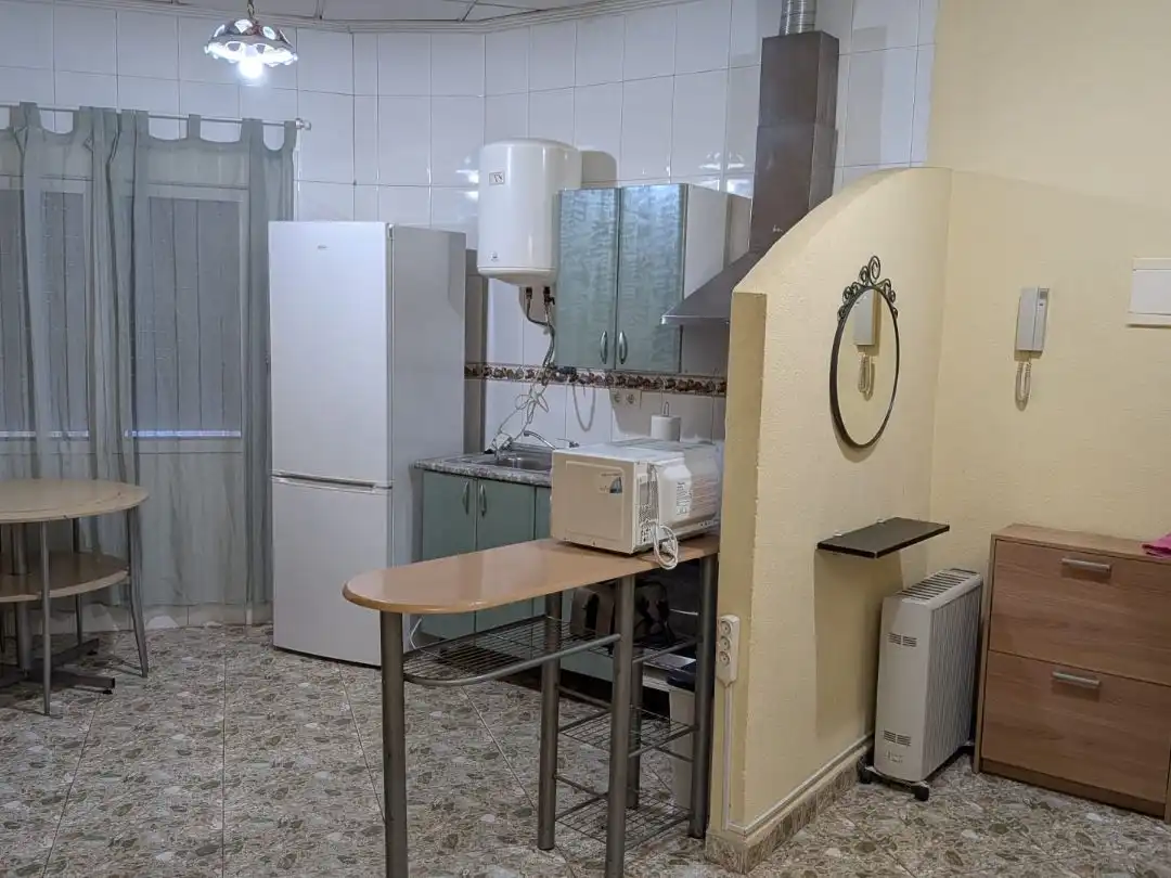 Piso en  Calle Periodista Enrique Llanes 2 - Foto 3