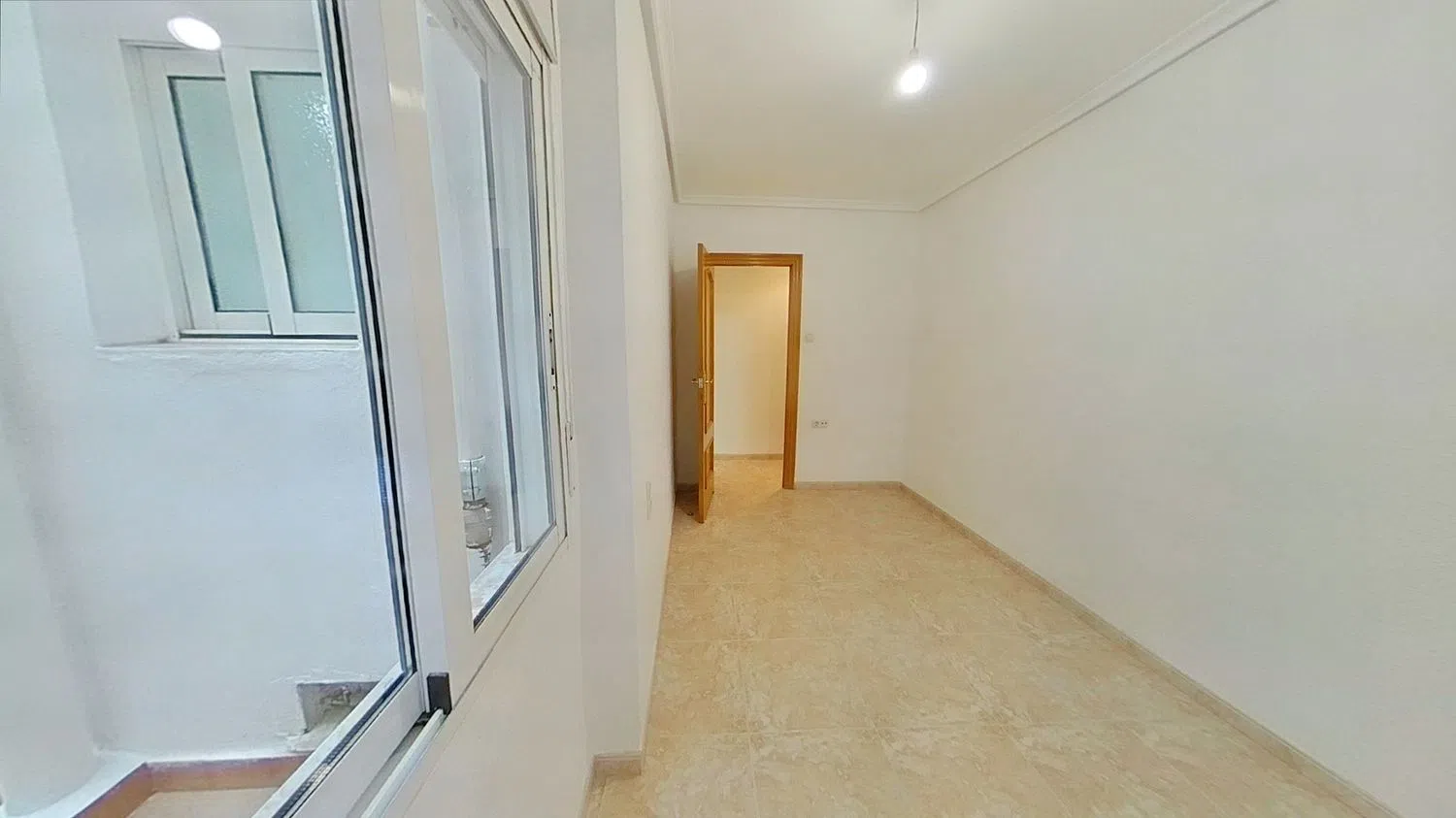 Piso en Barrio Torrefiel - Foto 5