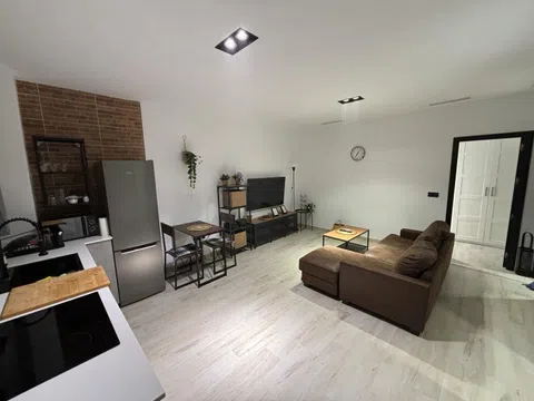 Piso en calle Santa María del Campo, 99