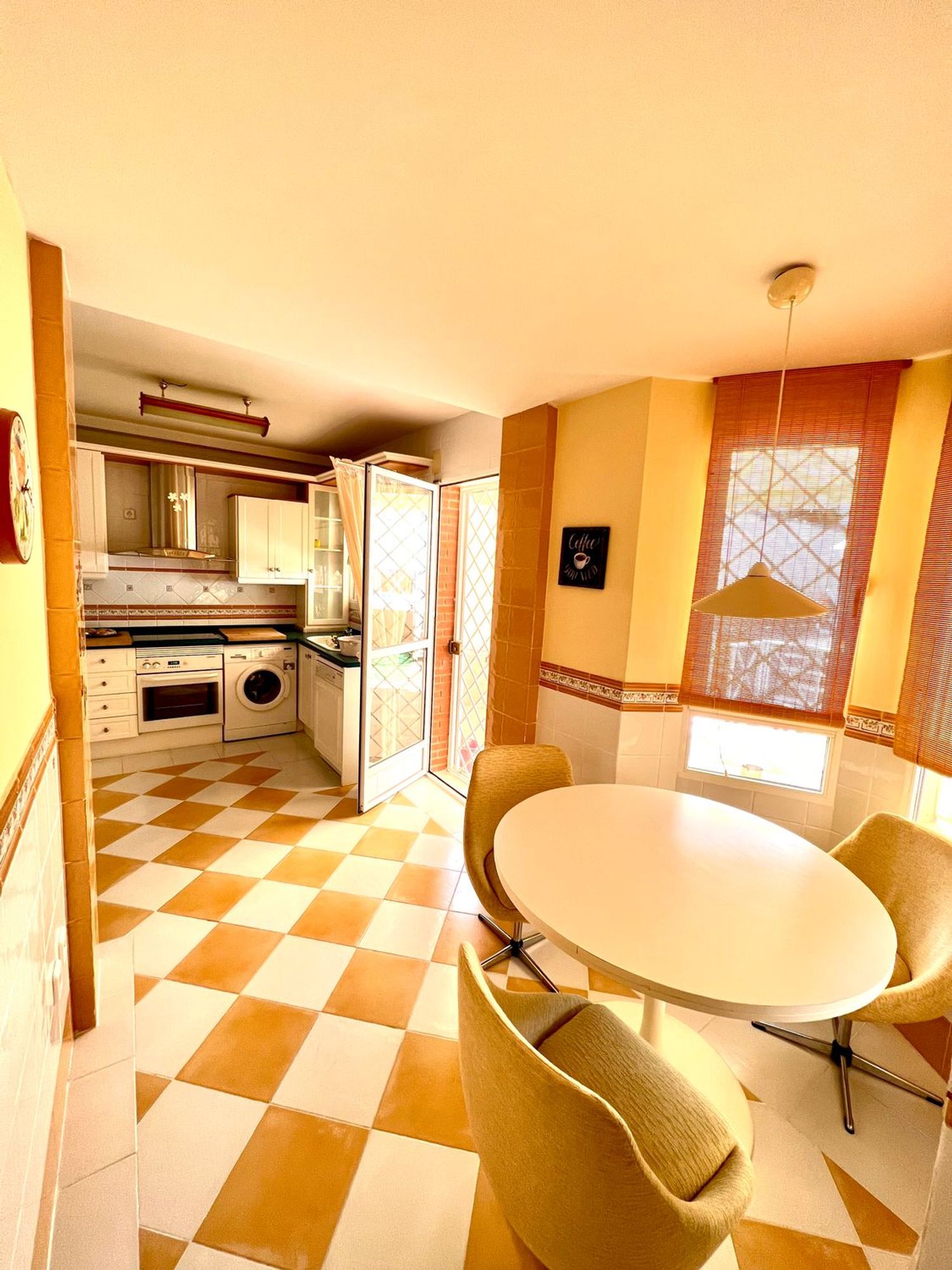 Chalet adosado en Calle Grecia, 18, San Gonzalo, San Gonzalo - Foto 4