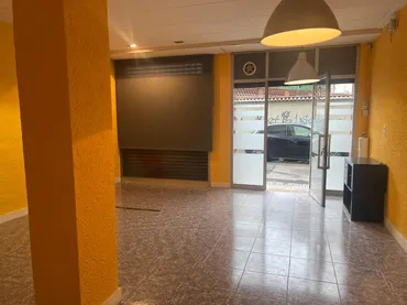 Local comercial en Mollet del Vallès - Foto 2