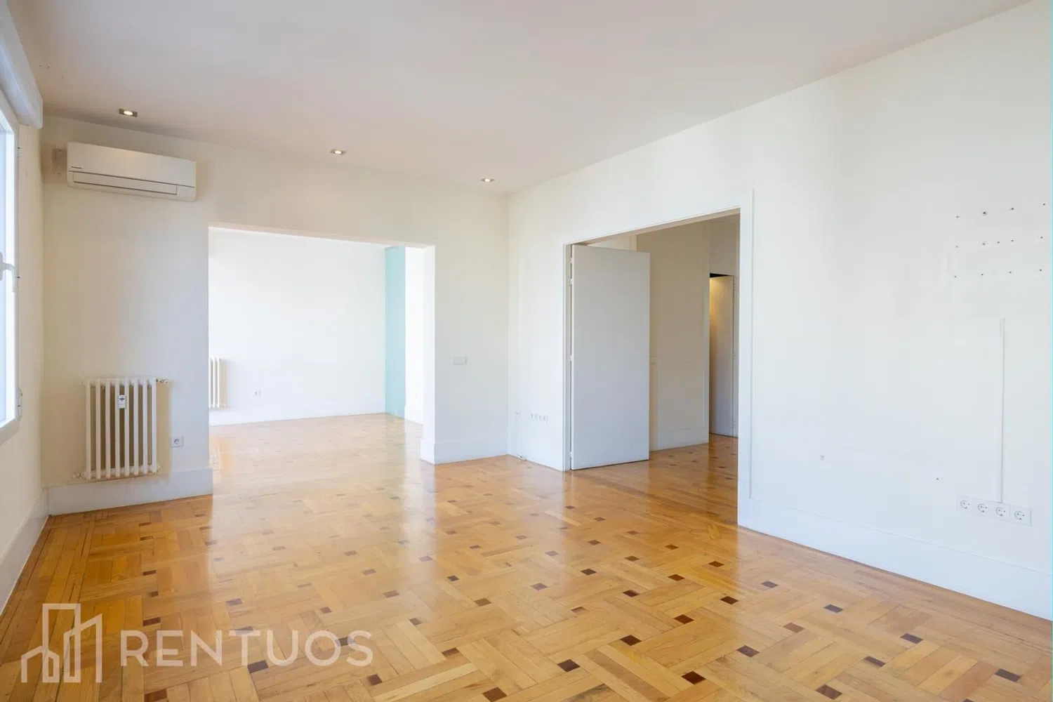 Piso en calle de Orense - Foto 3