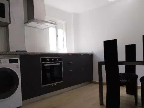 Piso en calle Antonio Raíz, 21