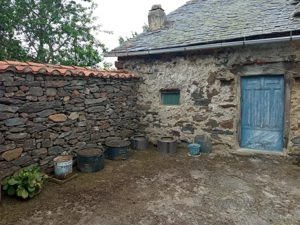 Casa de pueblo en Calle San Julián s/n - Foto 1