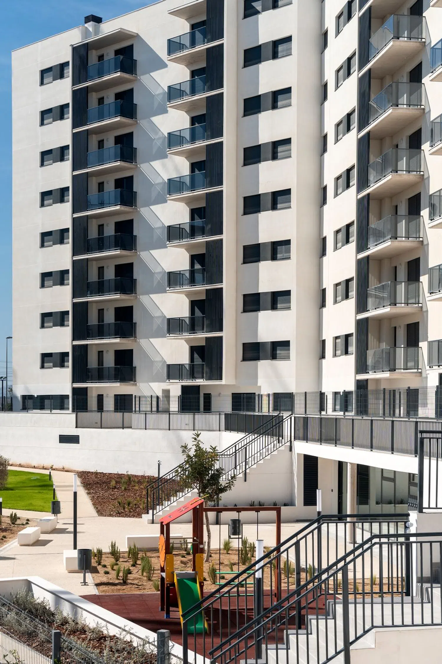 Piso en calle Juan Caturla Gosálvez - Foto 2