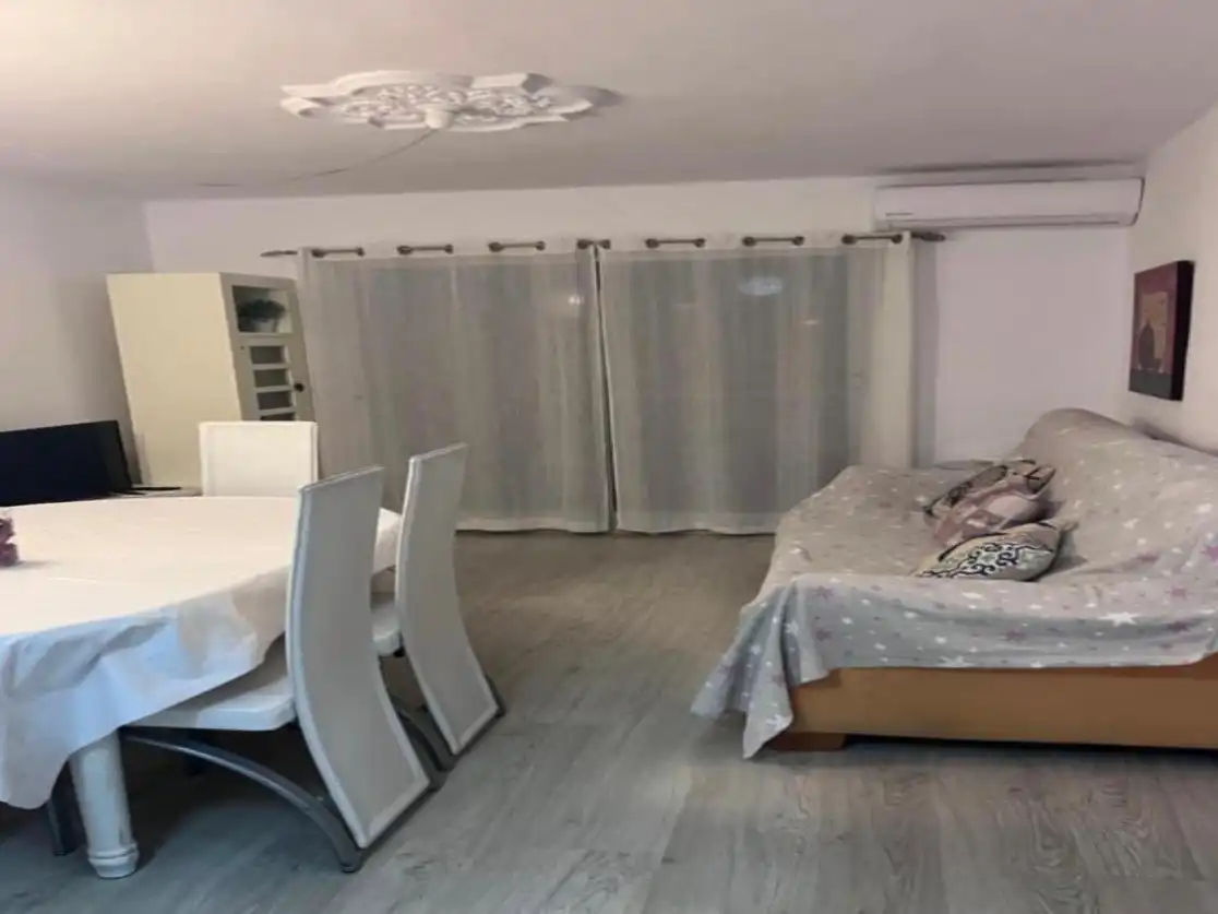 Piso en  Carrer Caravel-les 14 - Foto 2