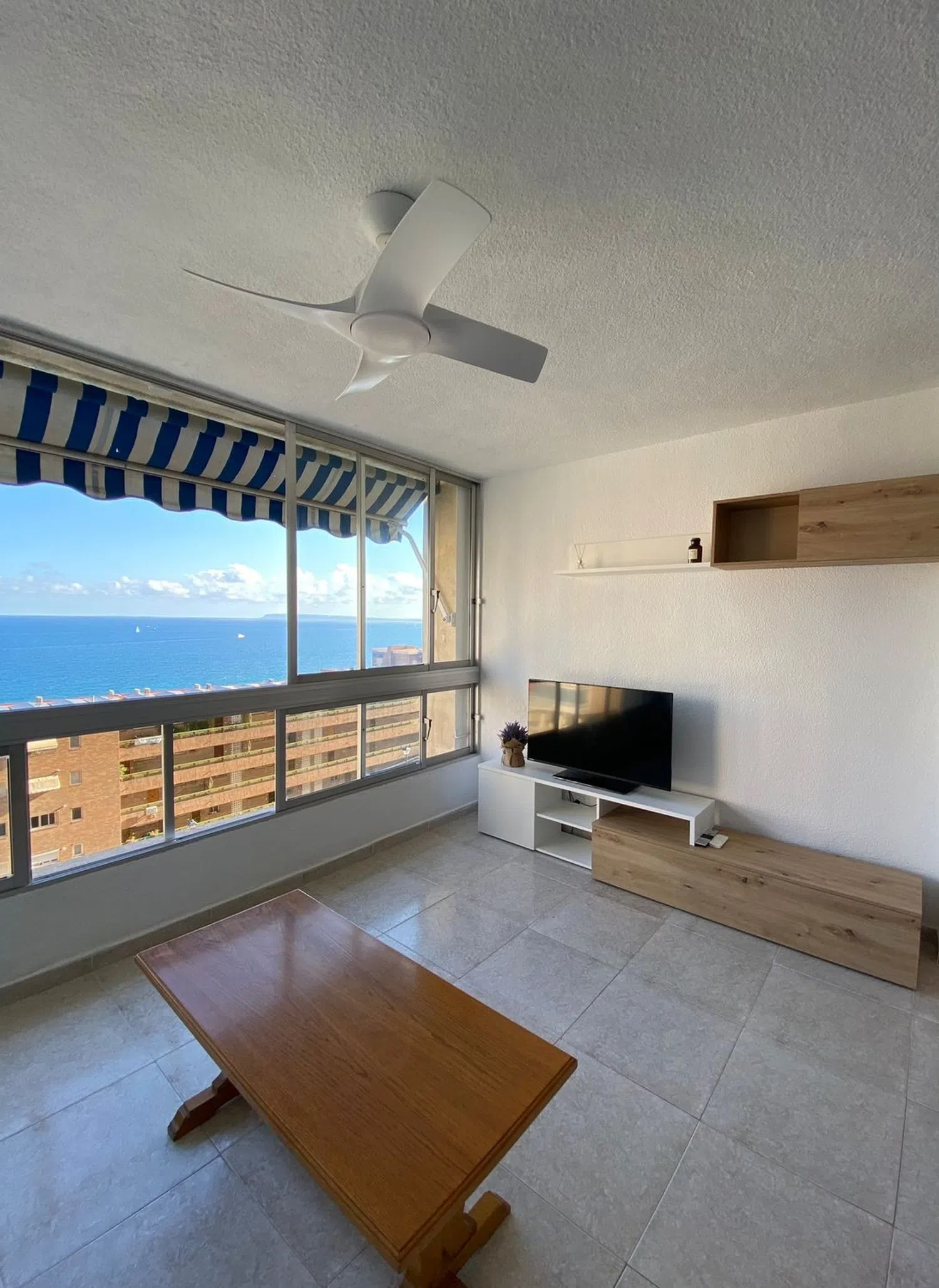 Piso en avenida de Villajoyosa, 97 - Foto 2