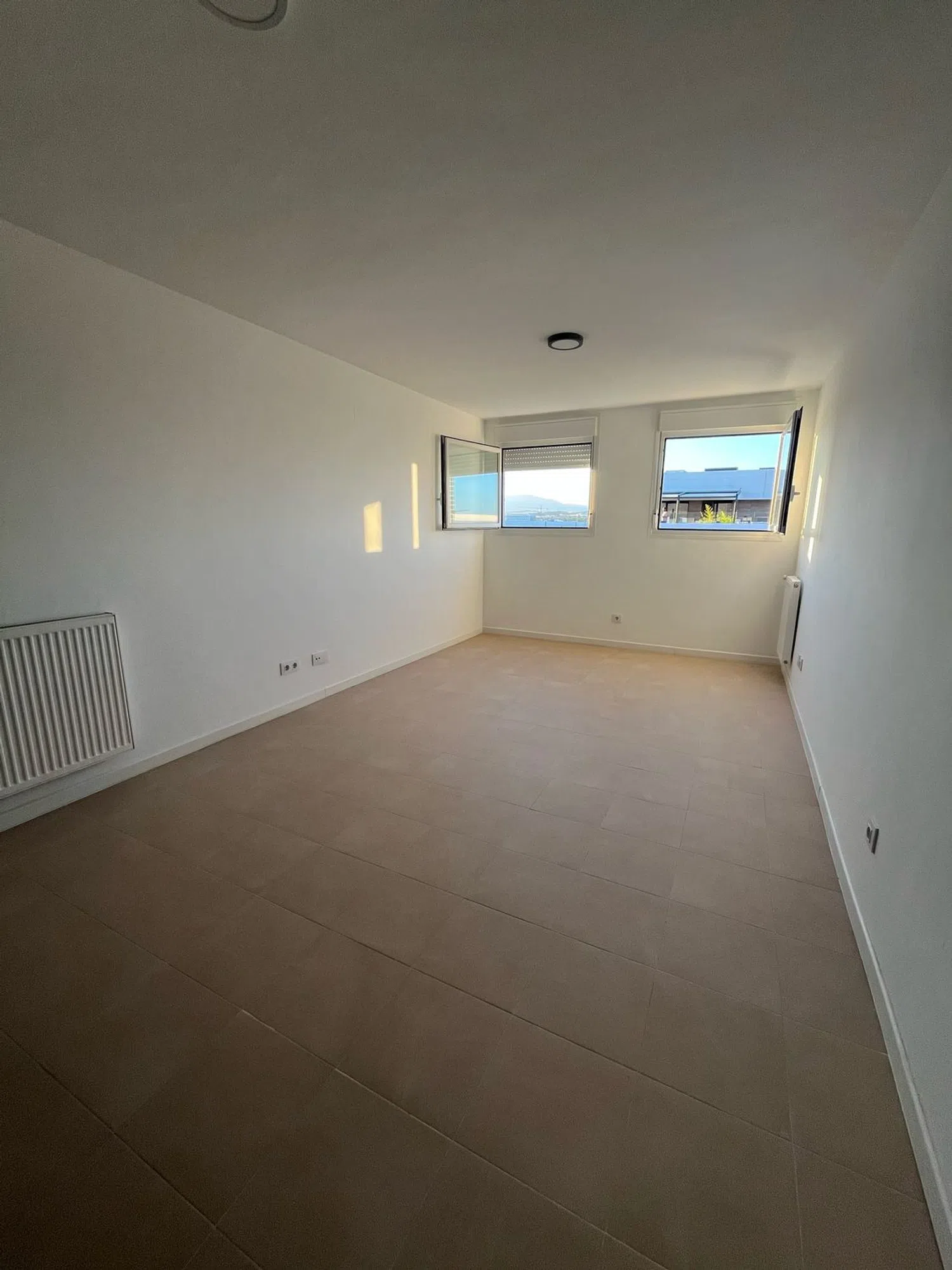 Piso en avenida de Castilla y León, 9 - Foto 3