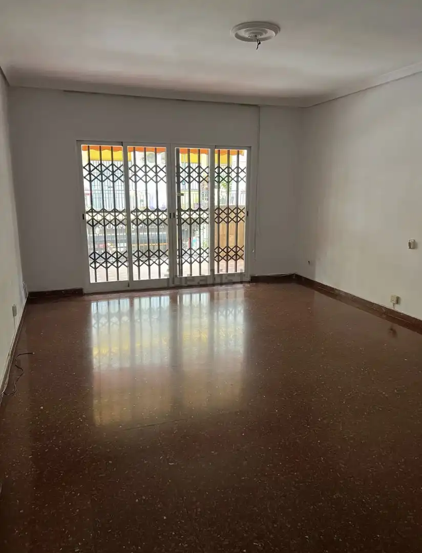 Piso en  Ronda de Capuchinos 8 - Foto 2