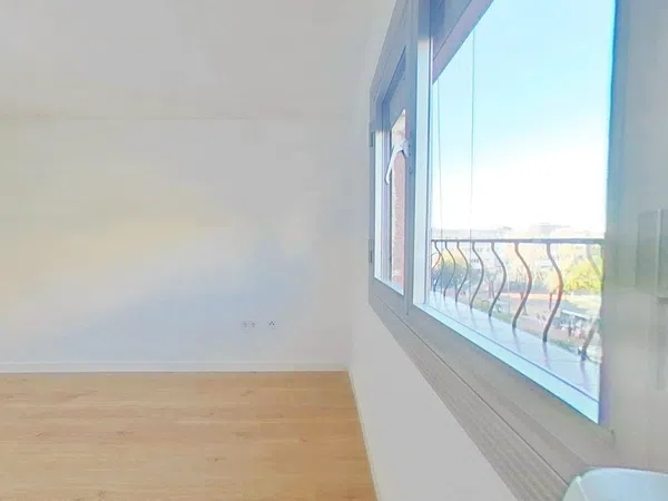 Piso en Barrio Pubilla Cases - Foto 2