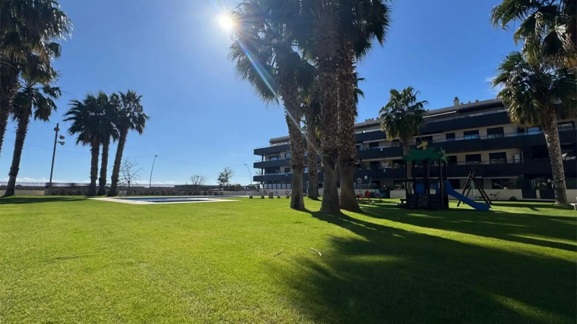 Piso en  Carrer de Vicent Andrés Estellés 14 - Foto 14