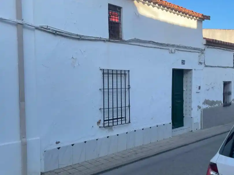 Casa adosada en  Calle Juan Moran Bayo 20 - Foto 2