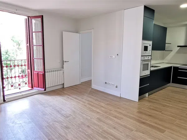 Piso en plaza de los Guardias de Corps, 2