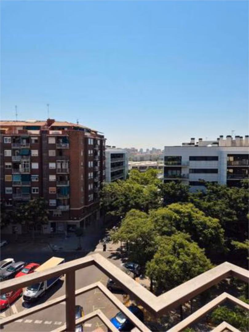 Piso en Sagrera - Foto 2