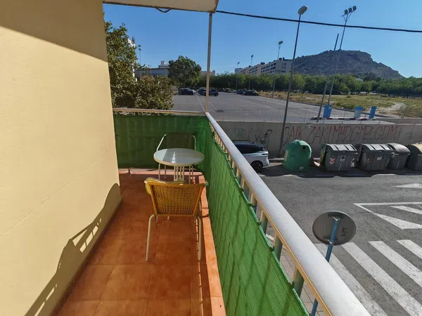 Piso en Calle Doña Dolsa - Foto 4