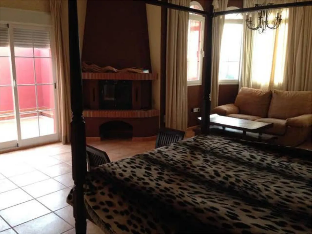 Casa adosada en Barrio Bel-Air - Foto 6