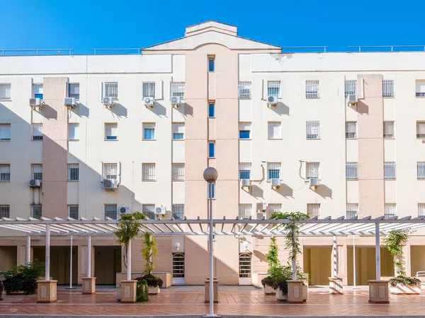 Piso en calle Párroco Antonio González Abato, 18 - Foto 1