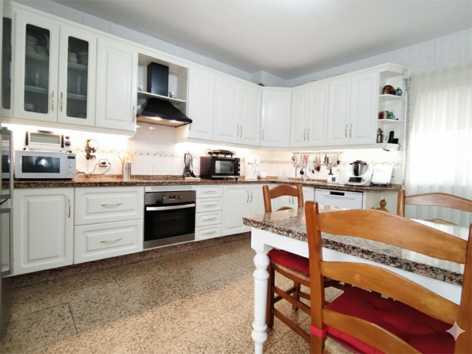 Casa adosada en  Calle Sagunto 41 - Foto 15