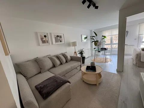 Estudio en calle Voluntariado, 3