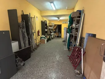 Local comercial en  Carrer de Pujós 130 - Foto 3