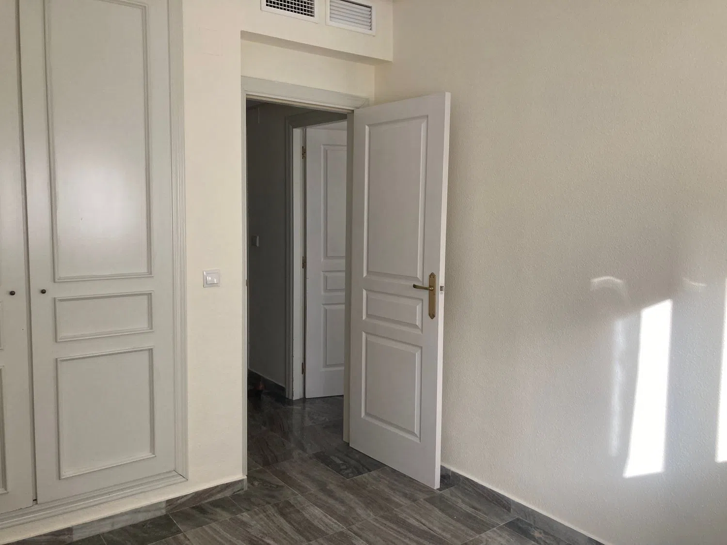 Piso en Barrio Arroyo - Santa Justa - Foto 4