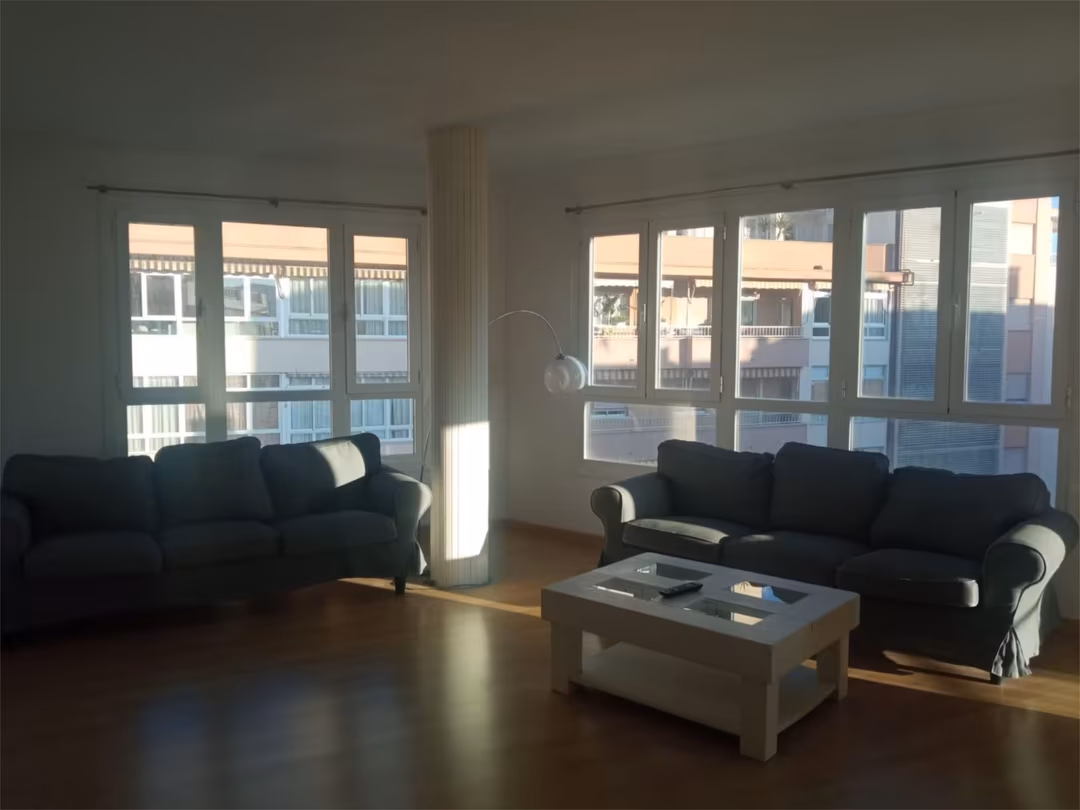 Piso en  Avinguda de l'Argentina 22 - Foto 4
