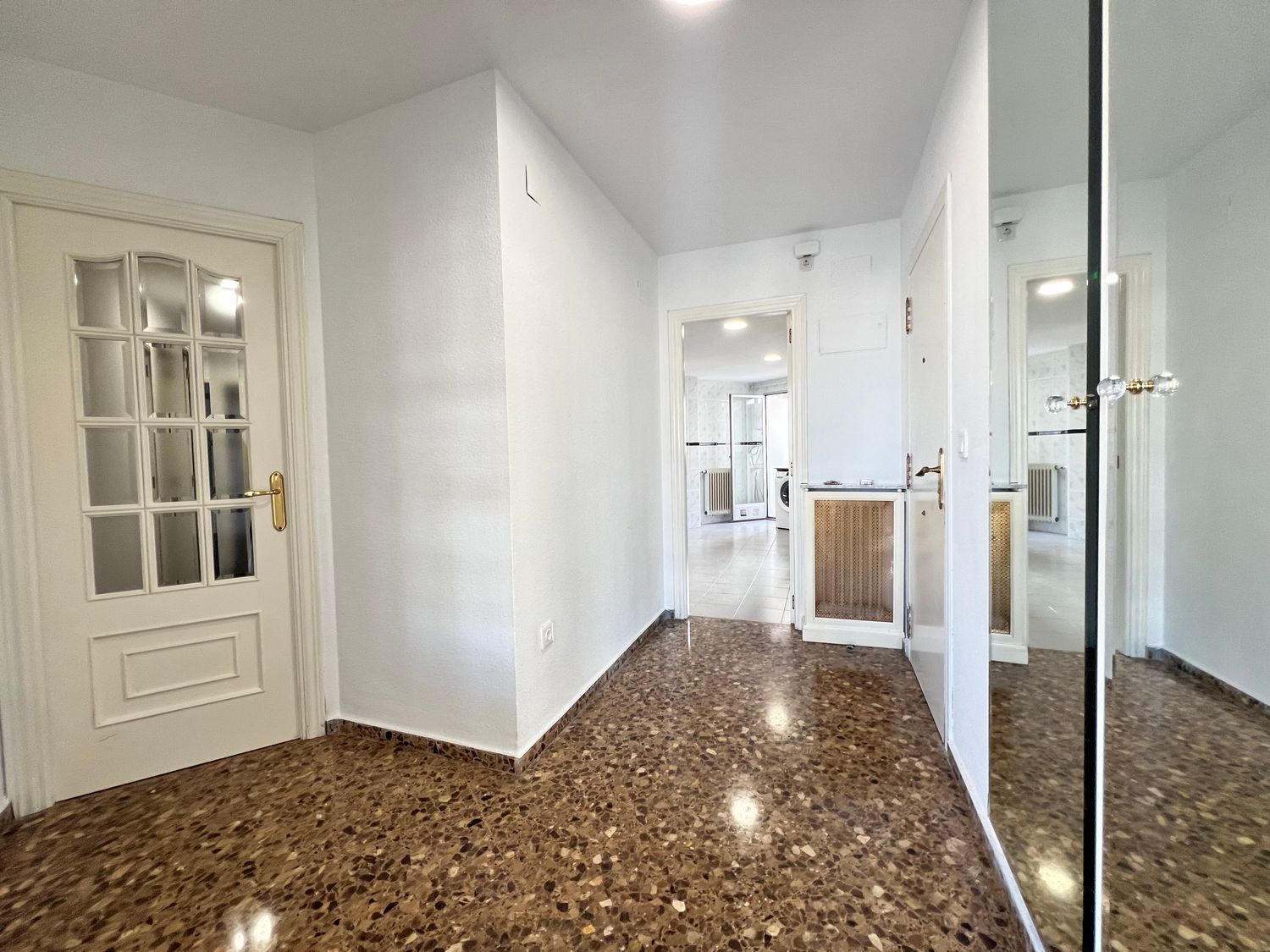 Alquiler de piso en Calle d'Àngel Guimerà, 63 - Foto 1