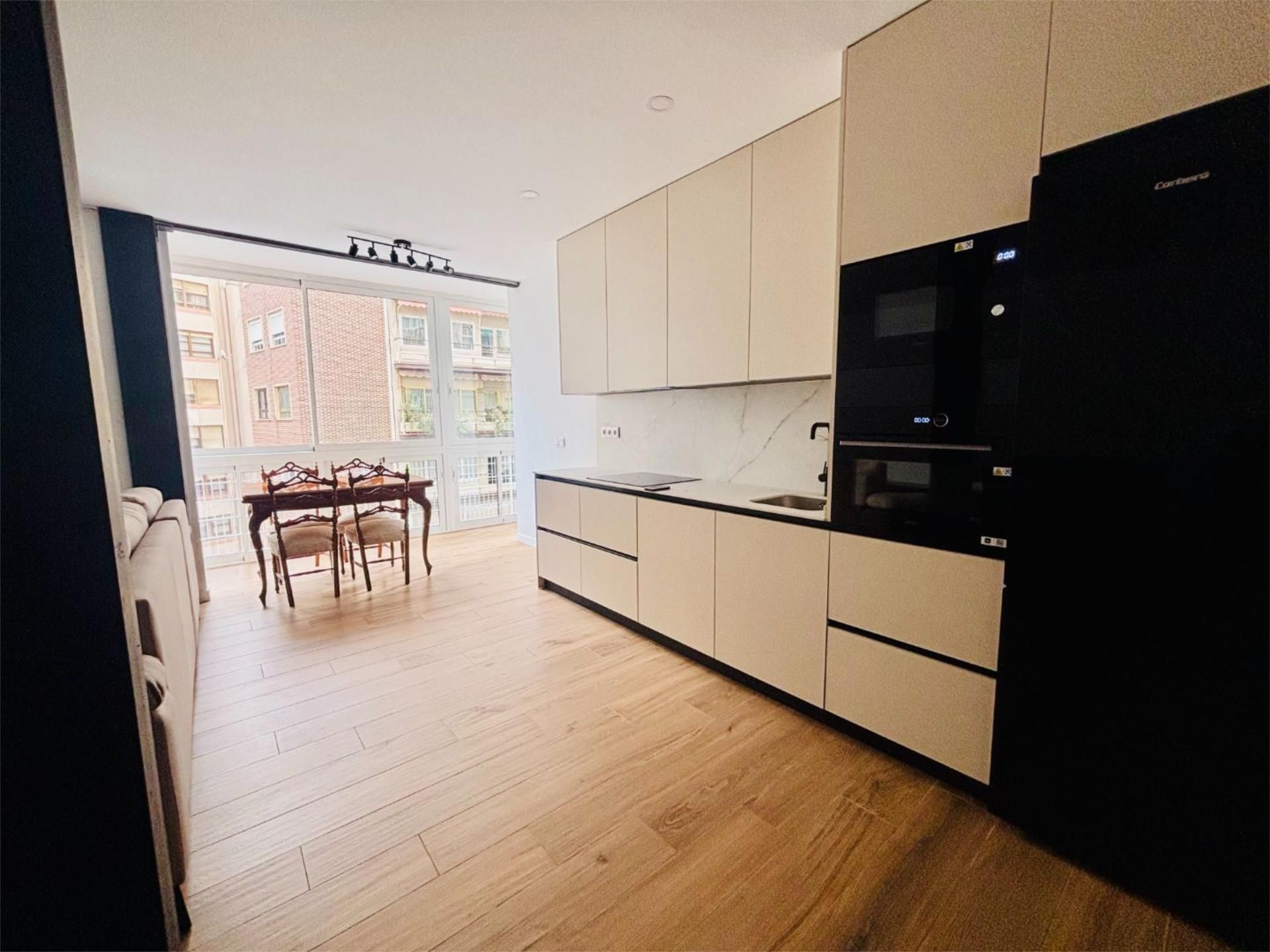 Apartamento en  Rambla de Méndez Núñez 43 - Foto 3