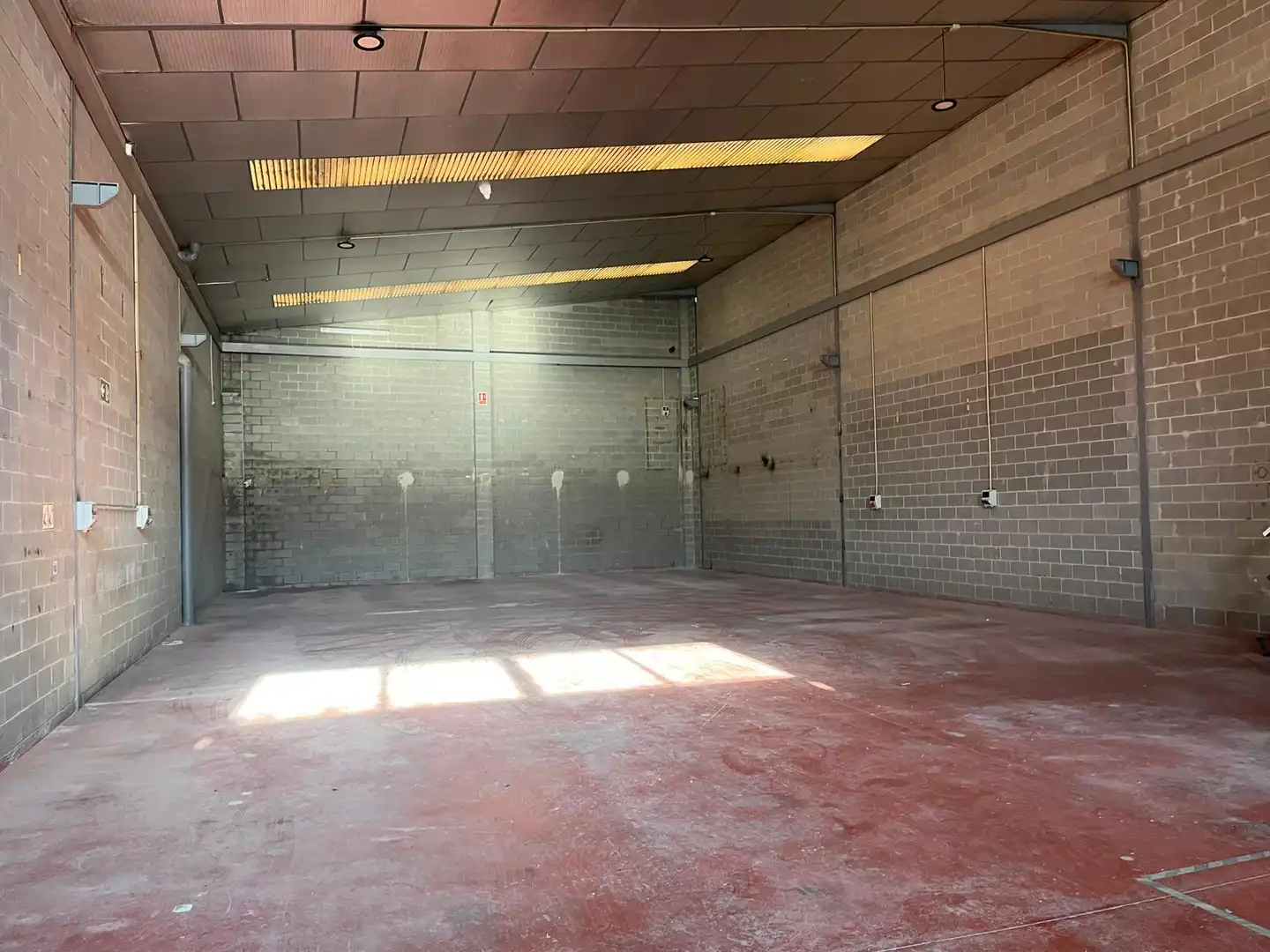 Nave Industrial en  Carrer de l'Oliverar 12 - Foto 2