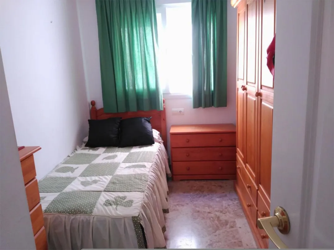 Piso en  Avenida Reina Sofía 2 - Foto 7