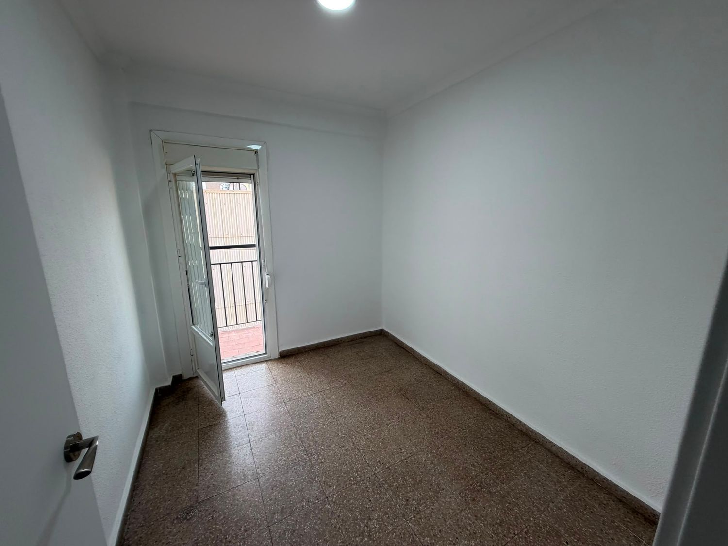 Piso en Plaza Dolcainers de Tales, 2, Zona Plaza Illes Columbretes - Foto 12
