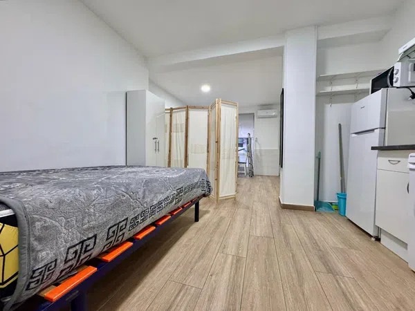 Estudio en Calle de Etruria - Foto 13