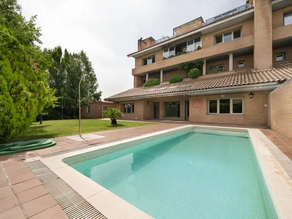 Dúplex en Paseo del Hontanar, 1, La Finca - Foto 1