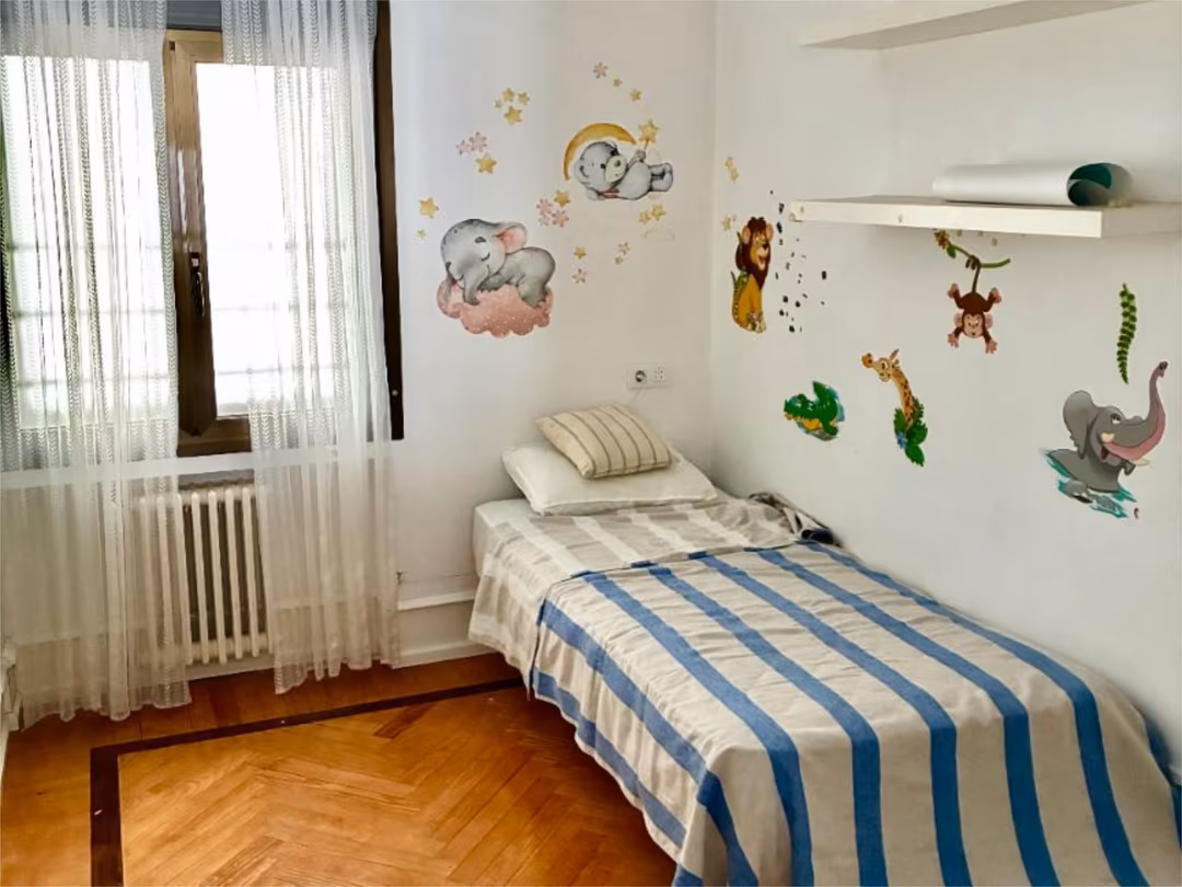 Piso en  Calle de Edgar Neville 4 - Foto 6