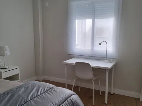 Piso en calle Castillo de Alcala de Guadaira, 16 - Foto 2