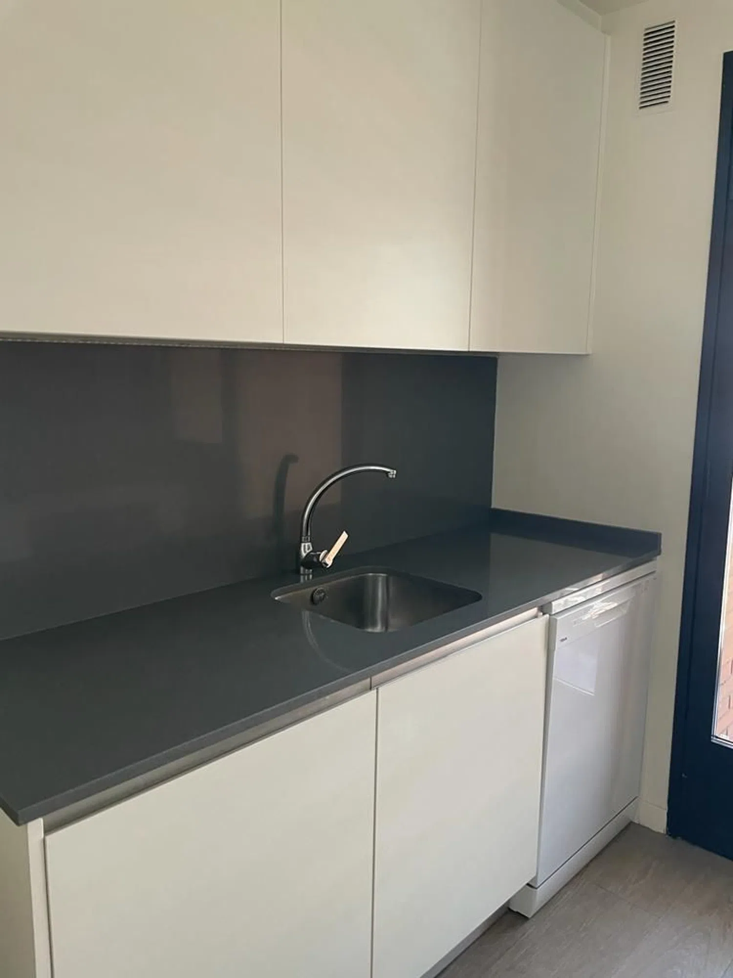 Piso en calle de Federica Montseny, 6 - Foto 1