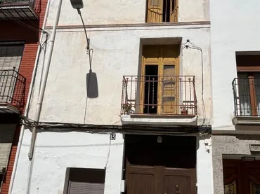 Planta baja en  Carrer Miguel Hernández 26 - Foto 2