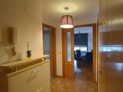 Piso en avenida de los Artesanos, 2