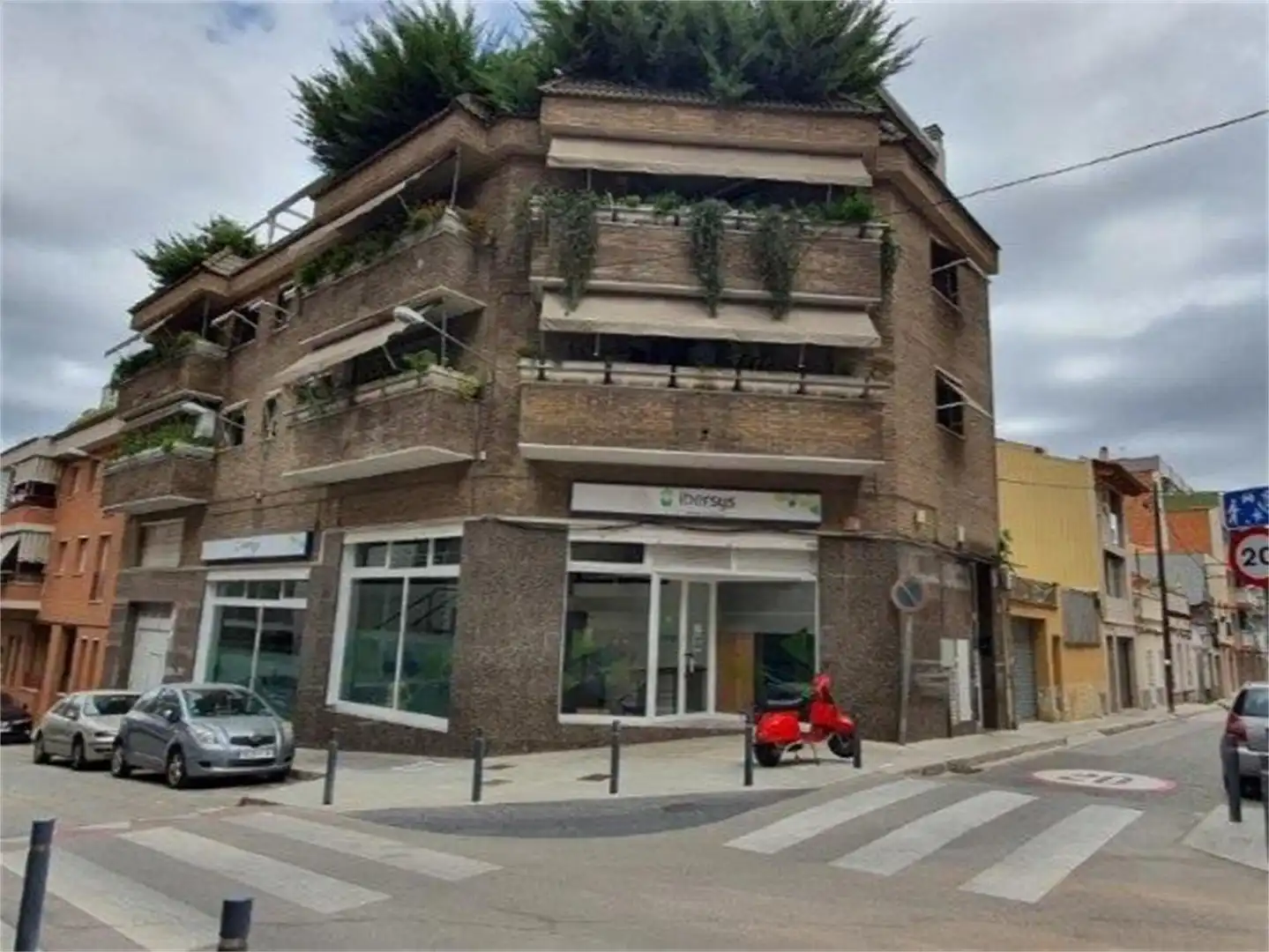 Local comercial en  Carrer d'Antoni Rubió i Lluch - Foto 2