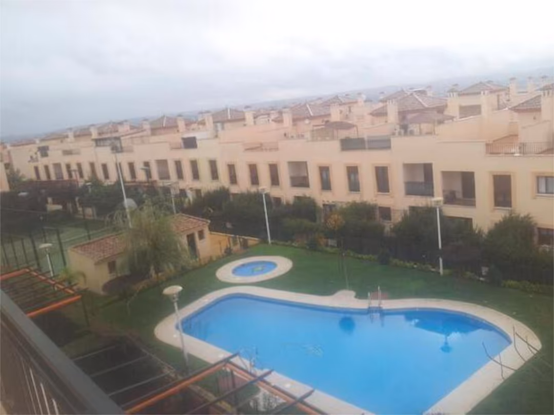 Casa adosada en Mirabueno - Foto 1