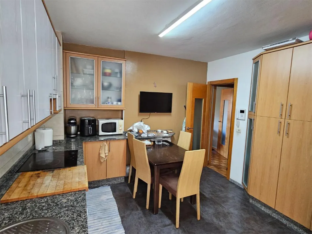 Piso en  Rúa Travesía de Vigo 68 - Foto 2