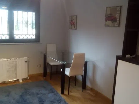 Estudio en Parque valhondo, 23