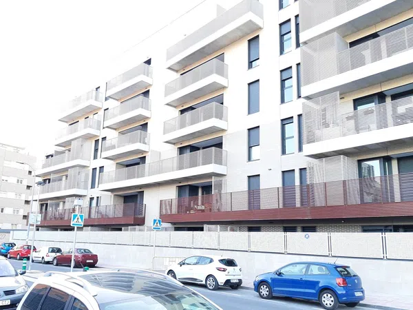 Piso en calle Dámaso Alonso, 27