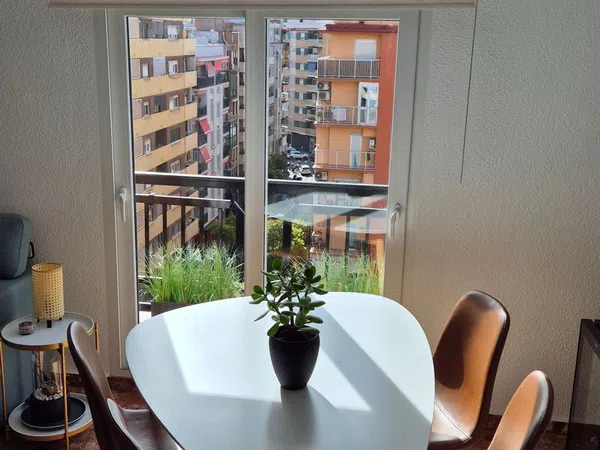 Piso en calle de Cuba, 77