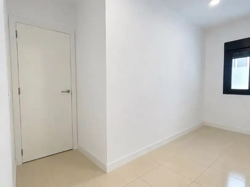 Piso en  Calle Rosendo Díaz Méndez 18 - Foto 4