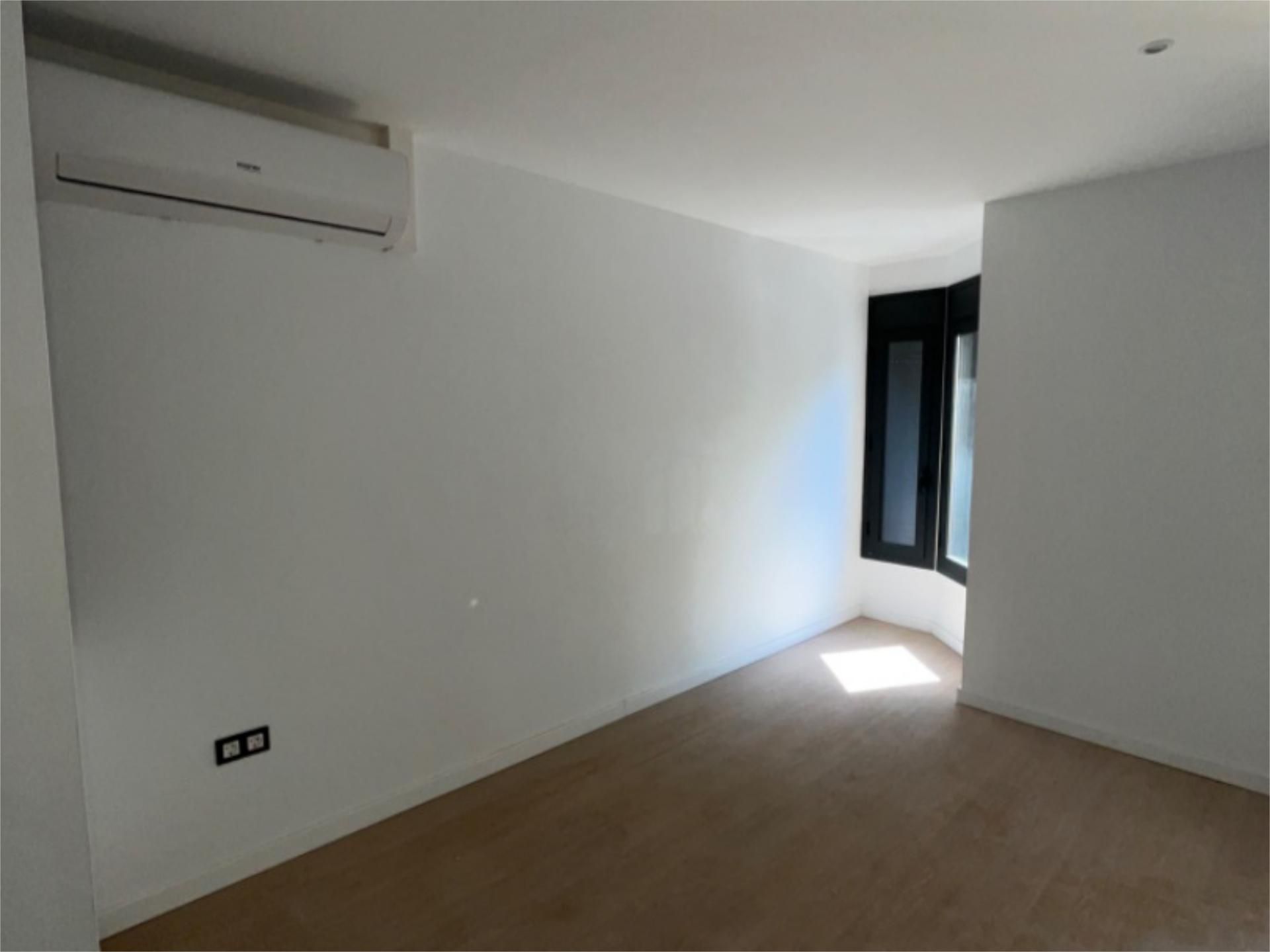 Piso en  Carrer Ramon y Cajal 8 - Foto 4