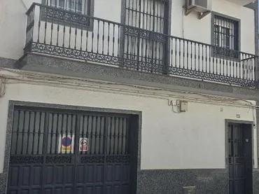 Casa adosada en  Calle Alcuceros 72 - Foto 1