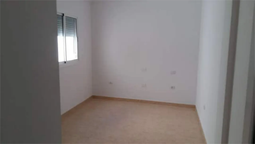 Piso en Almatriche Bajo - Foto 1