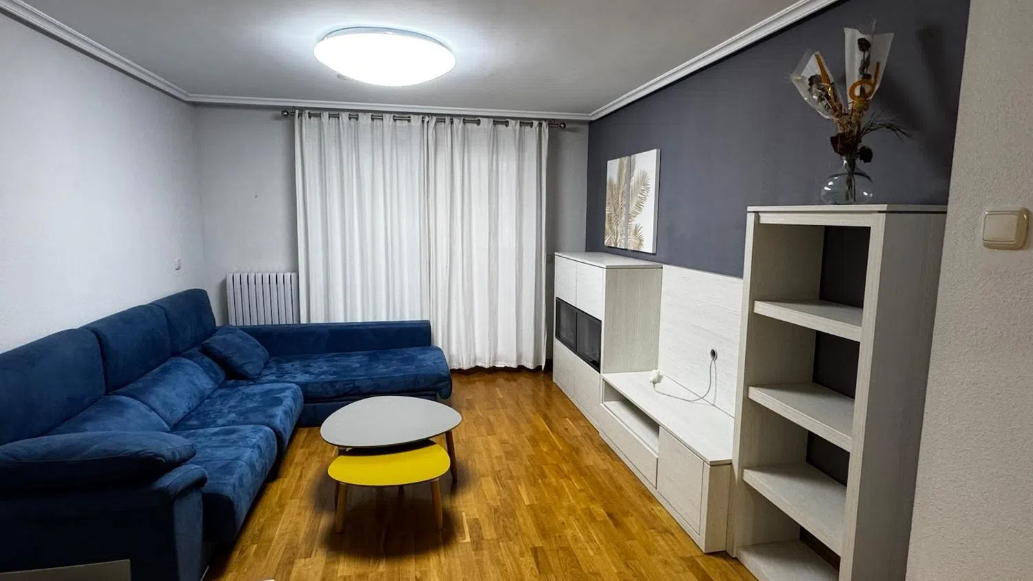 Piso en avenida de Juan Carlos I, 8 - Foto 1