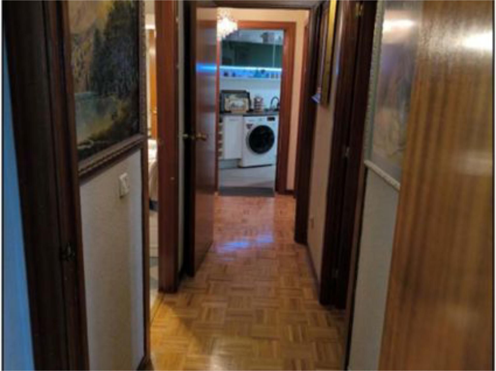 Piso en  Plaza del Moro Almanzor 12 - Foto 4